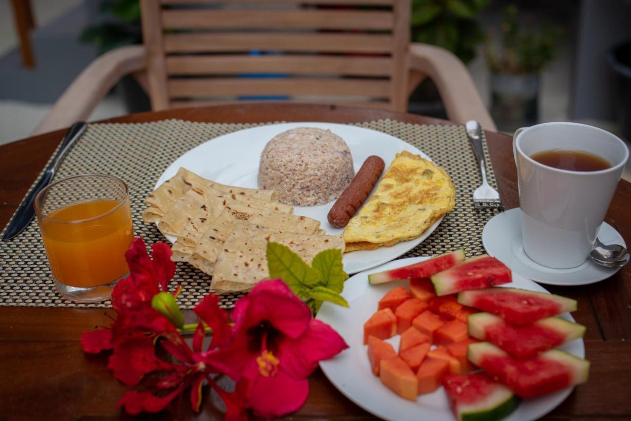 Finolhu Dhigurah Hotel Dhigurah  Eksteriør billede