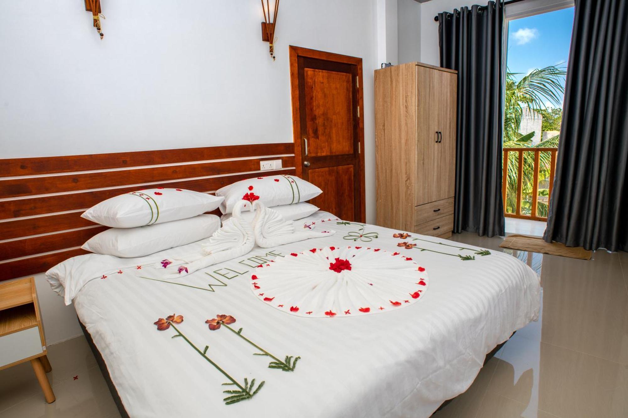 Finolhu Dhigurah Hotel Dhigurah  Eksteriør billede