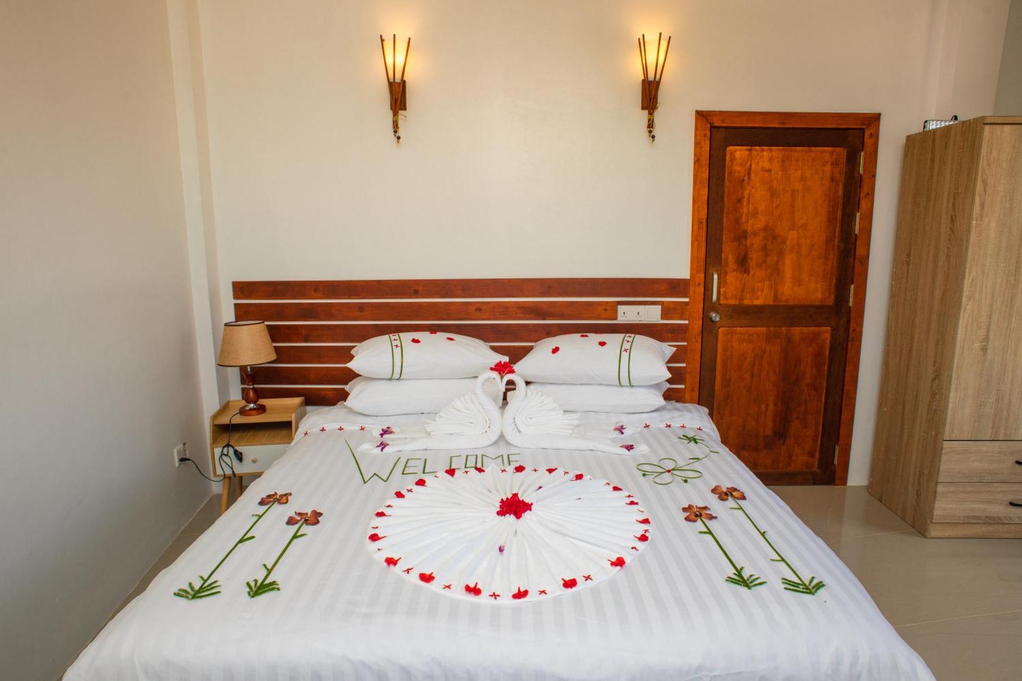 Finolhu Dhigurah Hotel Dhigurah  Eksteriør billede